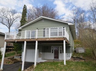 12 Woodlawn Ter, Lake Hopatcong, NJ 07849