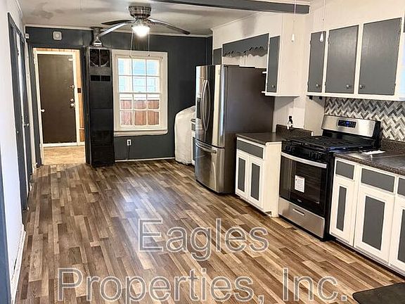 5th image of 411 Beale St