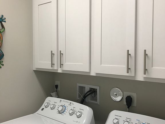 2nd image of 11151 SW Lake Park Dr