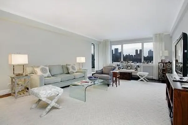 Sold by Corcoran | media 25