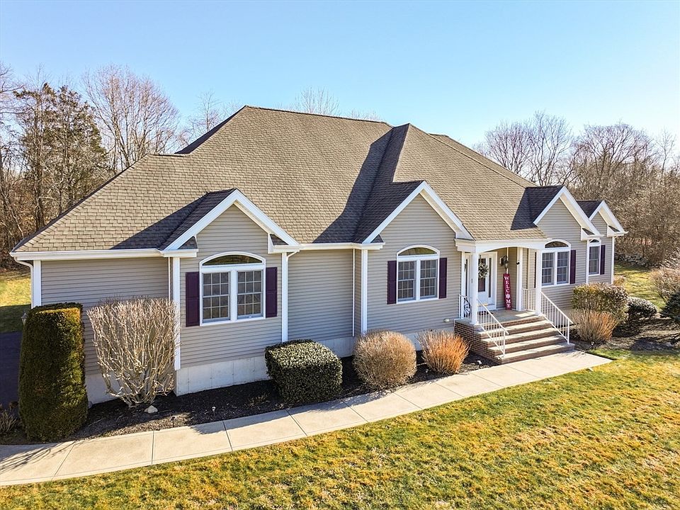 1st image of 40 Sycamore Ln