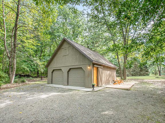 3rd image of 3770 Kenrob Ct SE