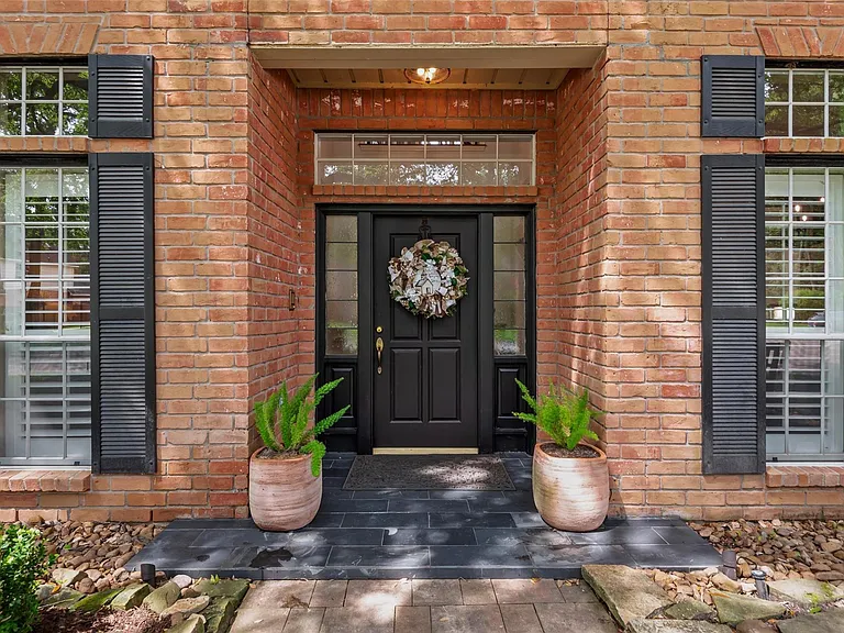 1811 Wild Plum Ct — Photo 3