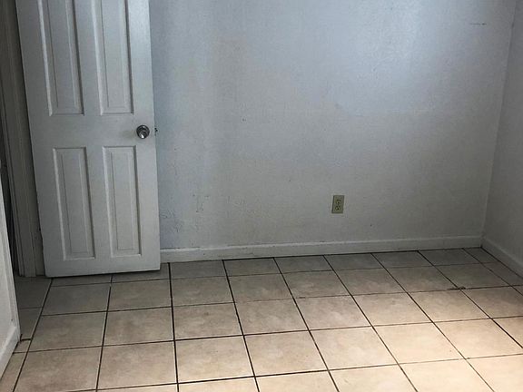 5th image of 609 Cortlandt St #B