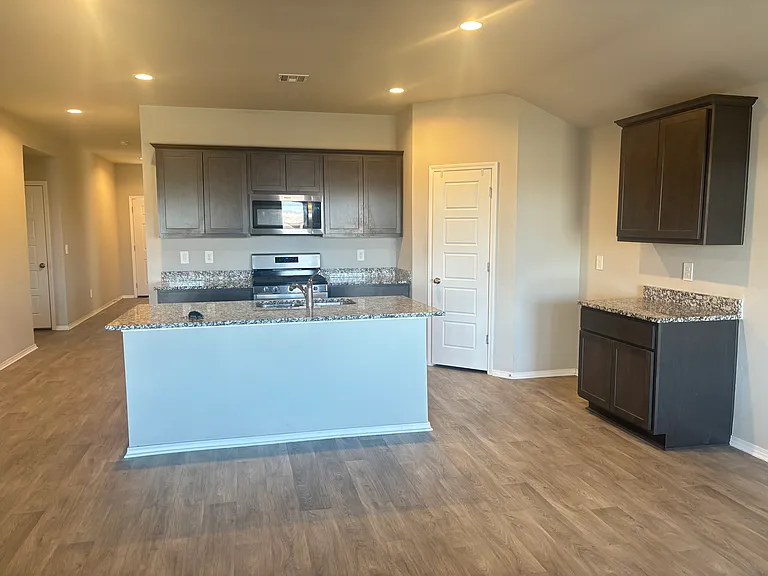 2524 Alice Way — Photo 12