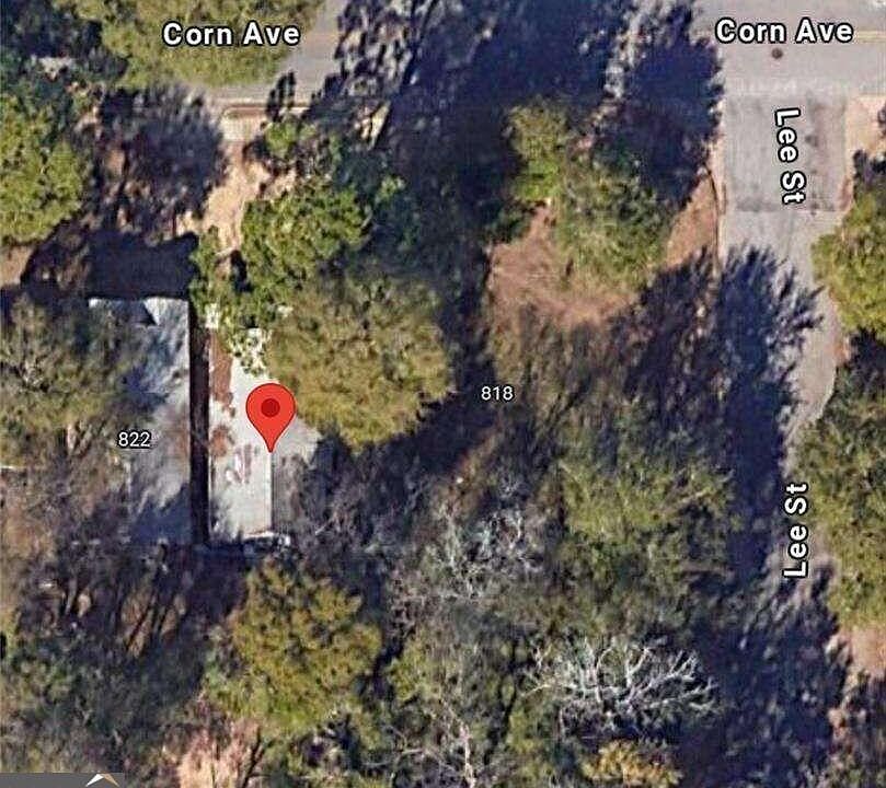 1st image of 820 Corn Ave