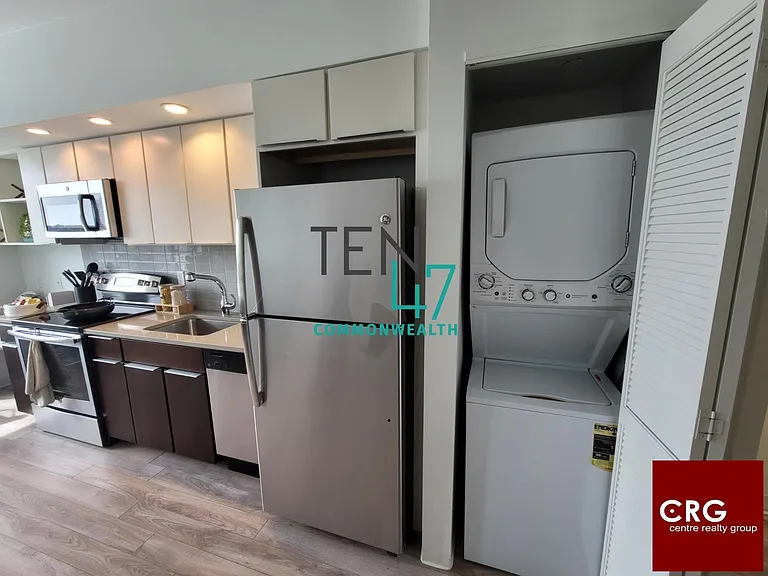 1045 Commonwealth Ave #8A — Photo 3