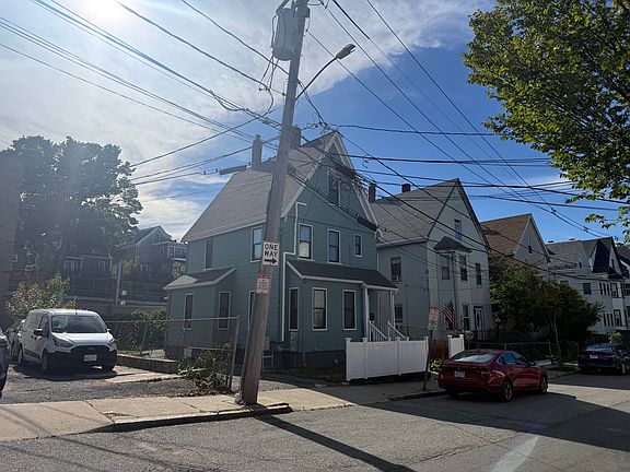 5th image of 8 Richdale Ave