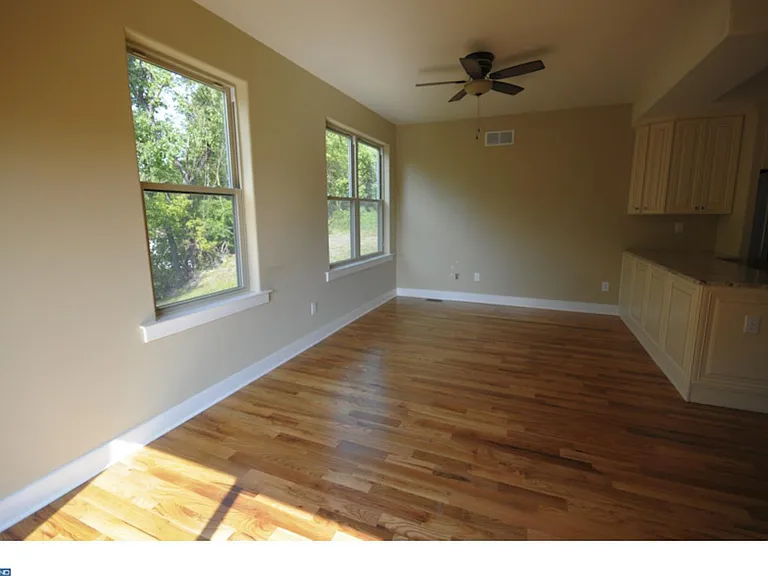 242 Krams Ave — Photo 4