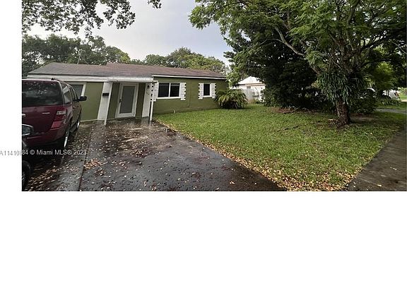 2nd image of 1215 NE 133rd St