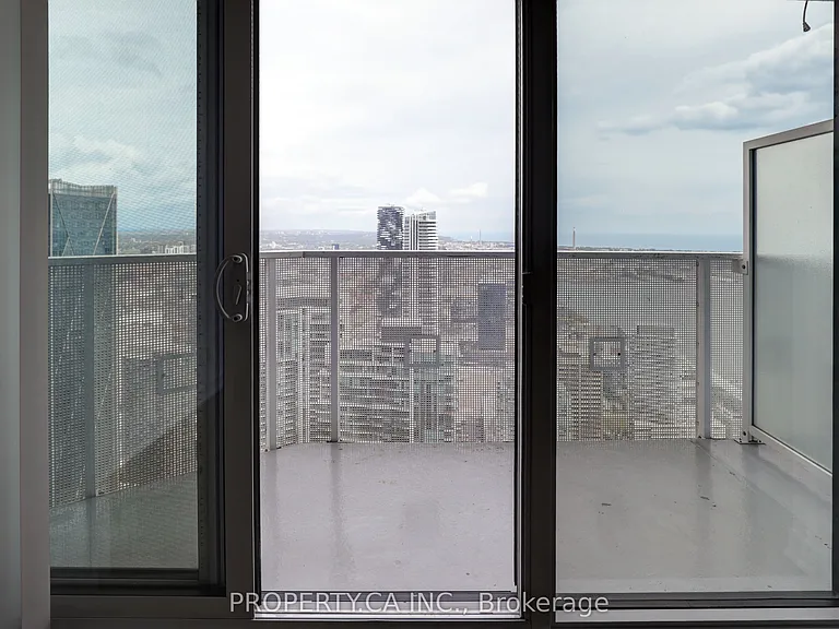 88 Harbour St #6706 — Photo 10