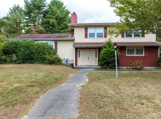 53 Tucker Ln, Dartmouth, MA 02747