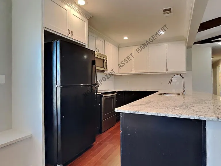 2724 Russwood Ln — Photo 11
