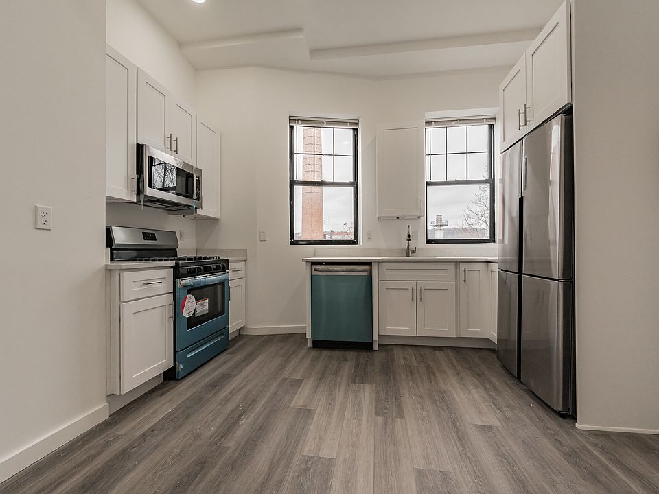 1st image of 143 Buena Vista Ave APT 3