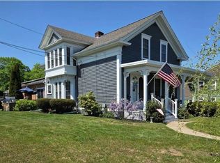 35 Fairview Ave, West Warwick, RI 02893