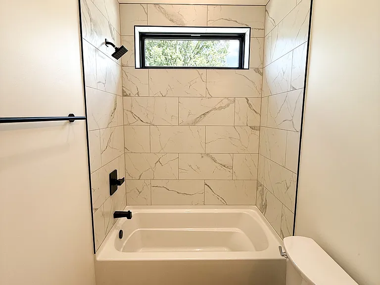 1448 Lexington Ave #C — Photo 9