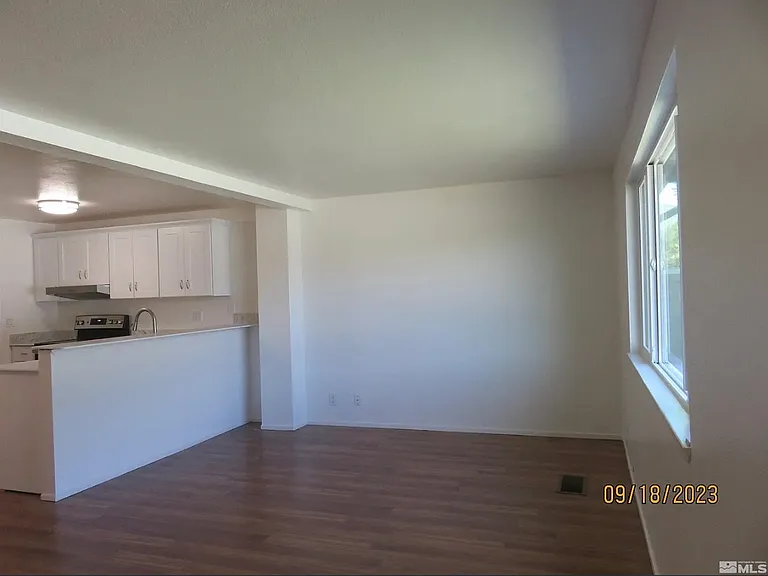 1509 E Long St — Photo 2