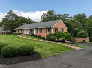 6016 Berwynd Rd, Fairfax, VA 22030