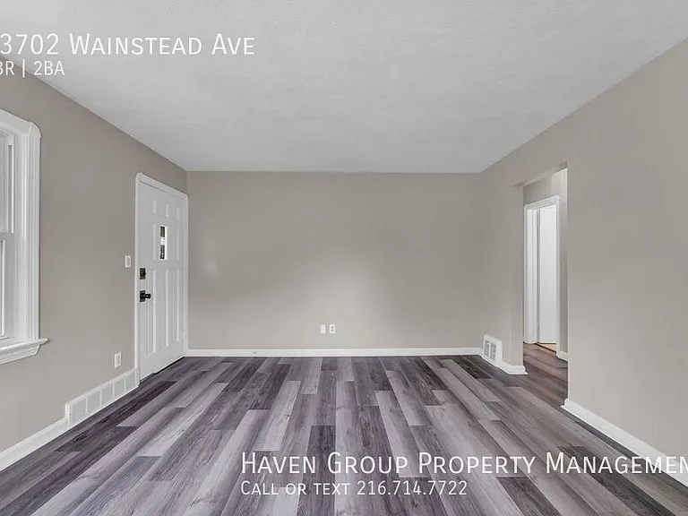 13702 Wainstead Ave — Photo 4