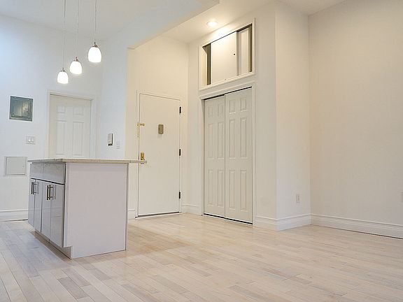 3rd image of 110 W 87th St APT 3A