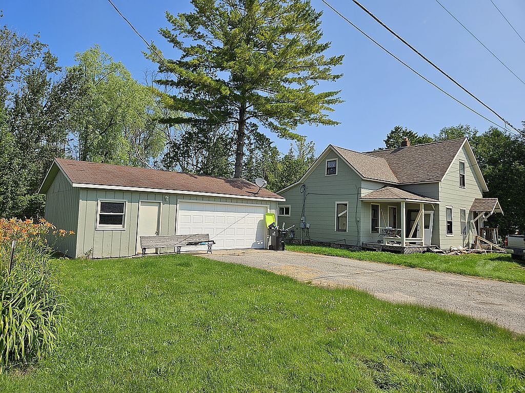 437 Duncan Ave, Cheboygan, MI 49721 Zillow
