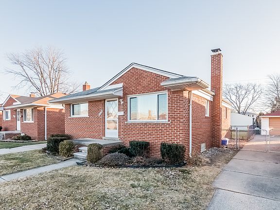 3rd image of 27604 Ursuline St
