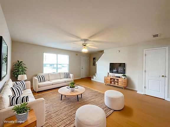 3rd image of 6024 Sagi Cir