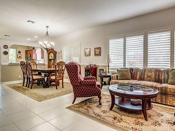 3rd image of 8168 Brindisi Ln