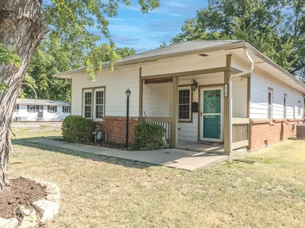 1530 Frankfort St, Winfield, KS 67156