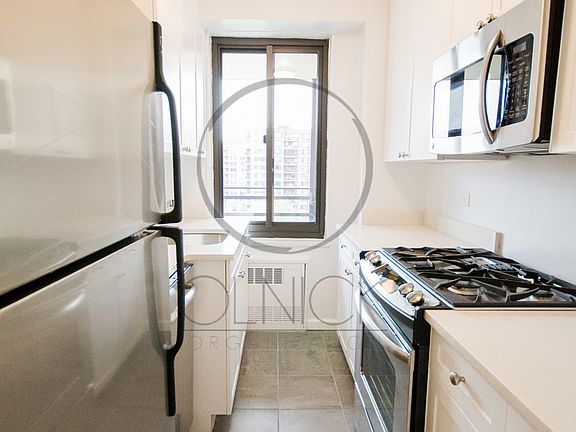 4th image of 470 Lenox Ave APT 12C