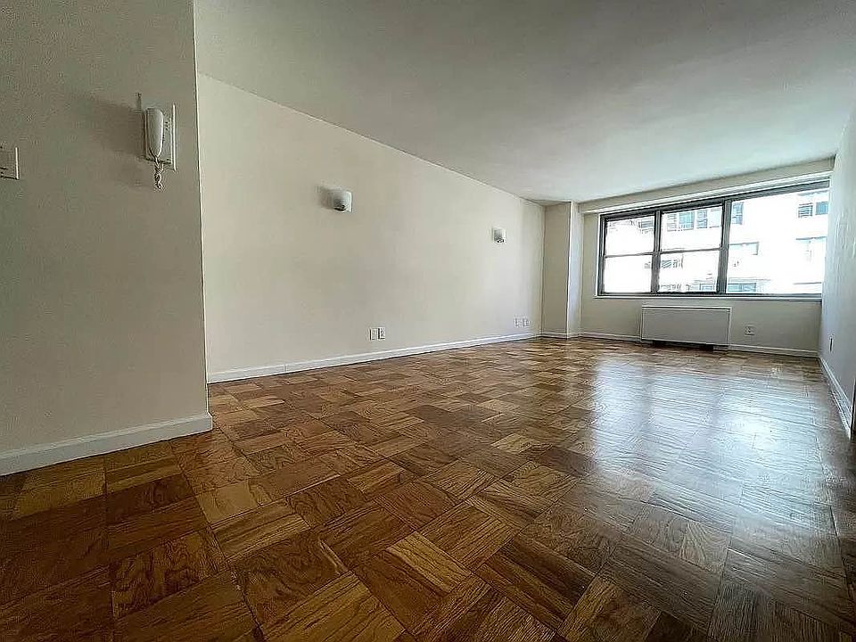 1st image of 250 E 63rd St APT 405
