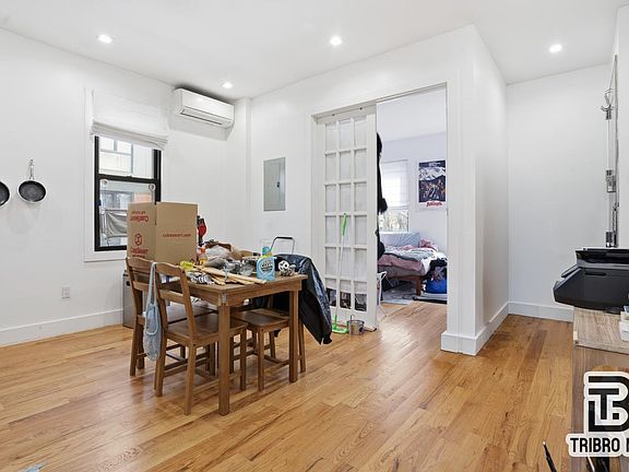 4th image of 225 Halsey St #3