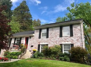 9700 Byeforde Rd, Kensington, MD 20895