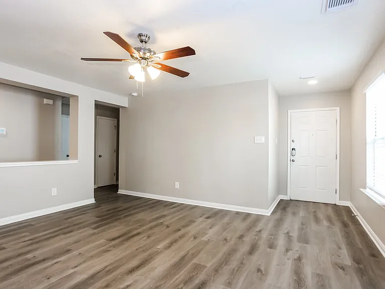15510 Miller House Ln — Photo 6