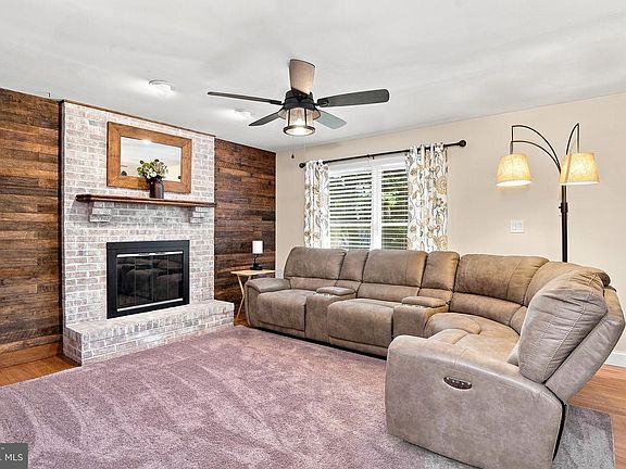 4th image of 13 Arundel Ln