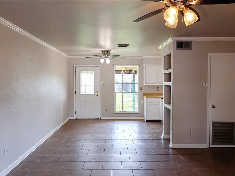 201B Al Pearson Dr #B1 — Photo 2