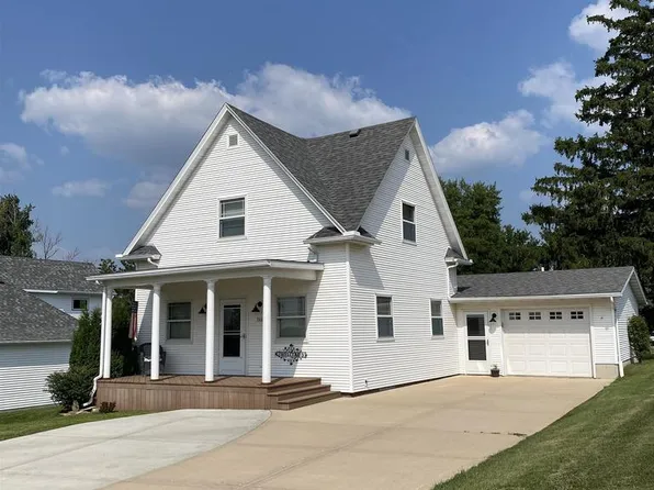 744 Main Street, Highland, WI 53543