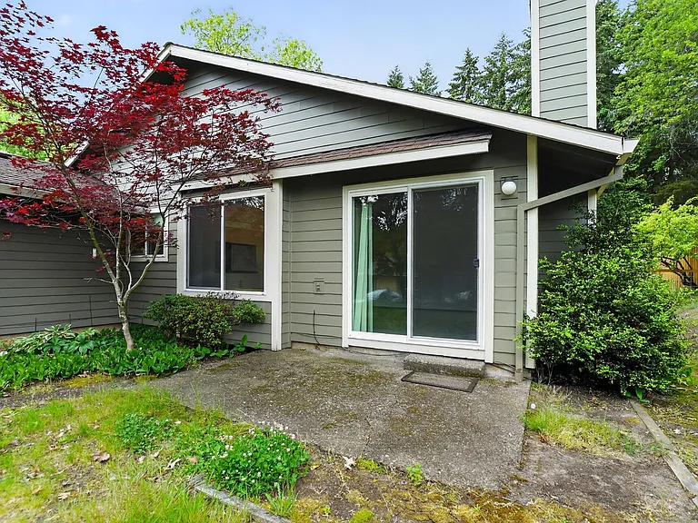 9225 SW Chelan Pl — Photo 2