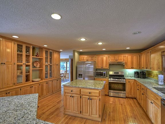 5th image of 1658 Stonecrest Cir
