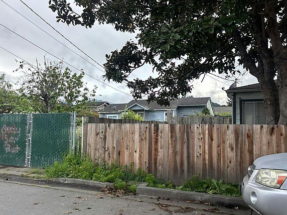 2nd image of 337 2nd Ave
