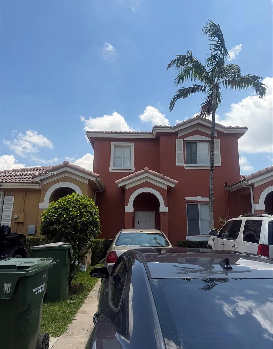 Mowry Villas — Photo 2