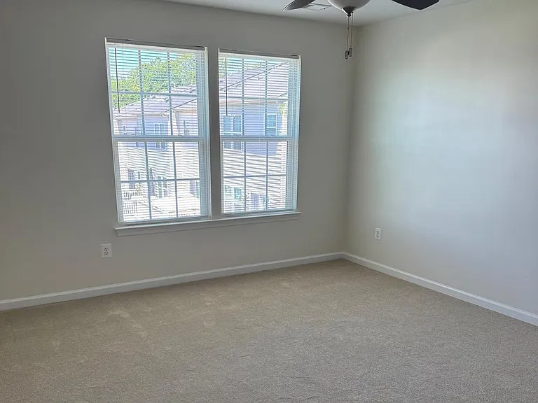 22851 Chestnut Oak Ter — Photo 10
