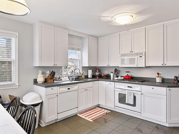 2nd image of 4753 Xerxes Ave S