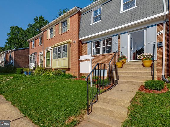 3rd image of 2760 Hyson Ln