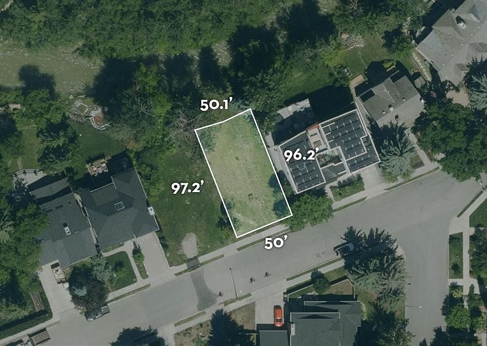 1st image of 714 Rideau Rd SW