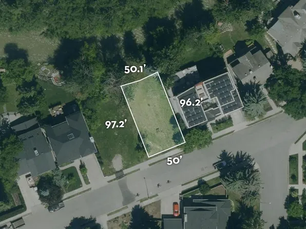 714 Rideau Rd SW, Calgary, AB T2S 0R6