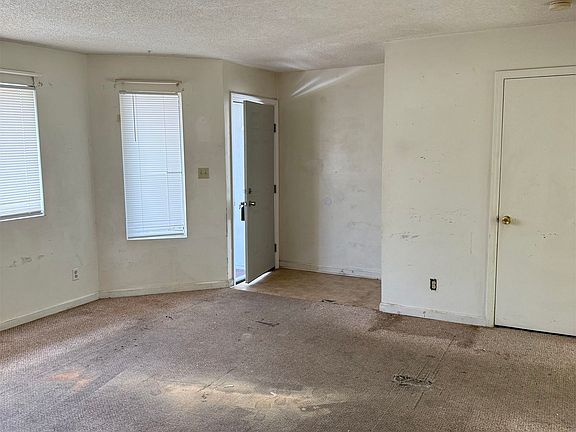 4th image of 2000 Greens Blvd. #36-D