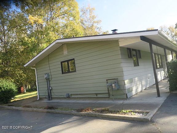 3rd image of 1301 W Vaunda Ave
