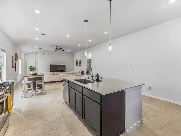 7954 Cypress Country Dr — Photo 9