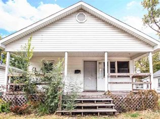 1215 Maple St, Pekin, IL 61554